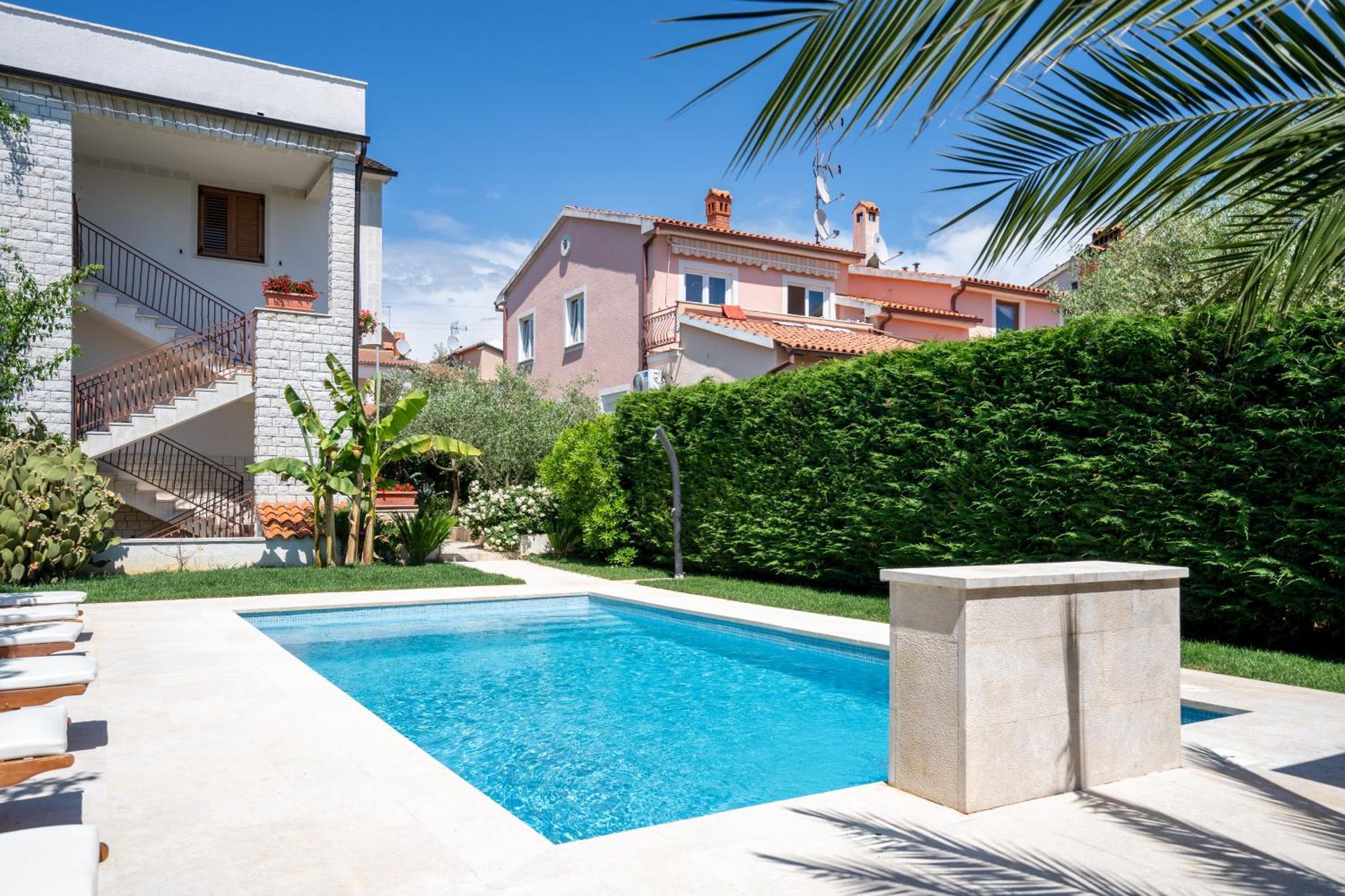 Apartments Maras Porec Esterno foto