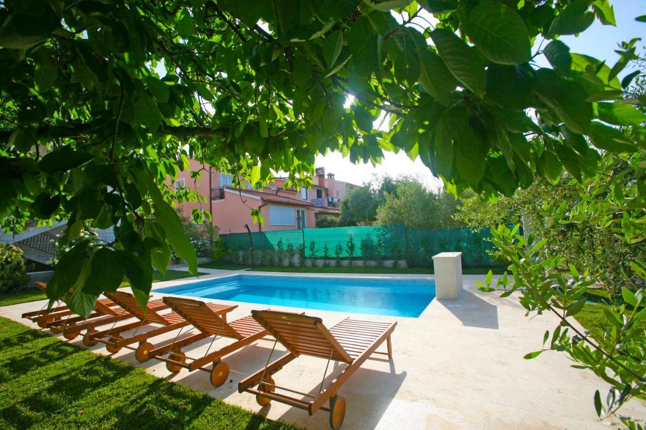 Apartments Maras Porec Esterno foto